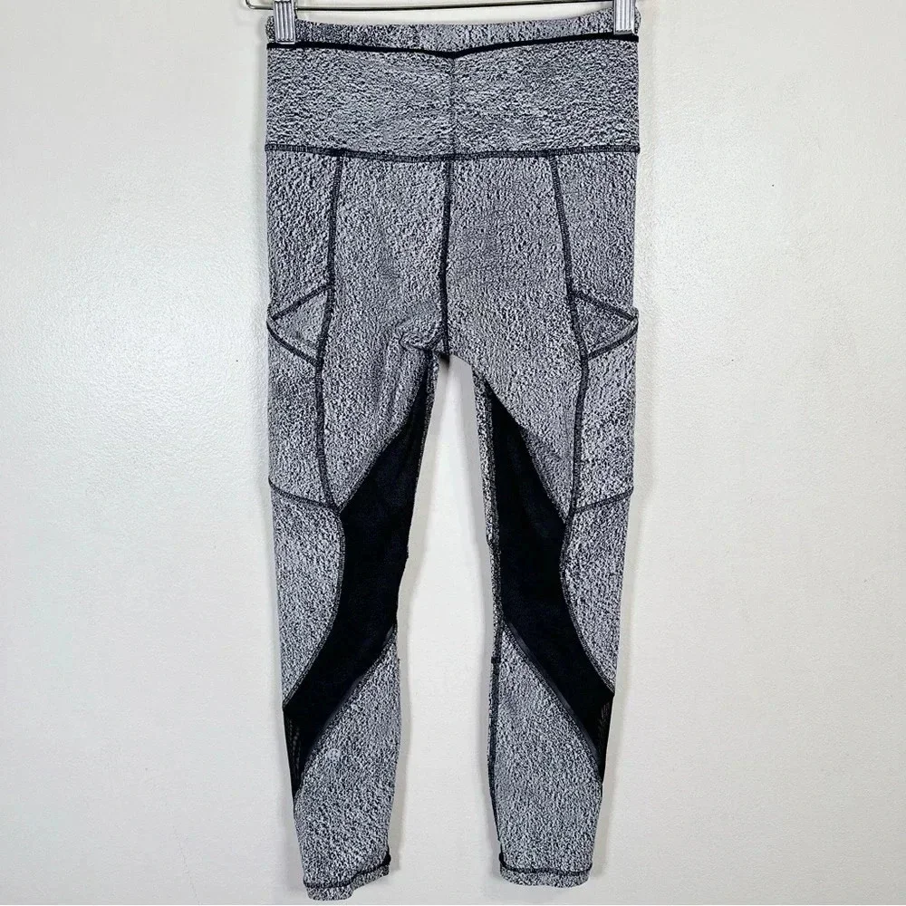 Lululemon Outrun Tight Power Luxtreme Spray Jacquard - Picture 14 of 16